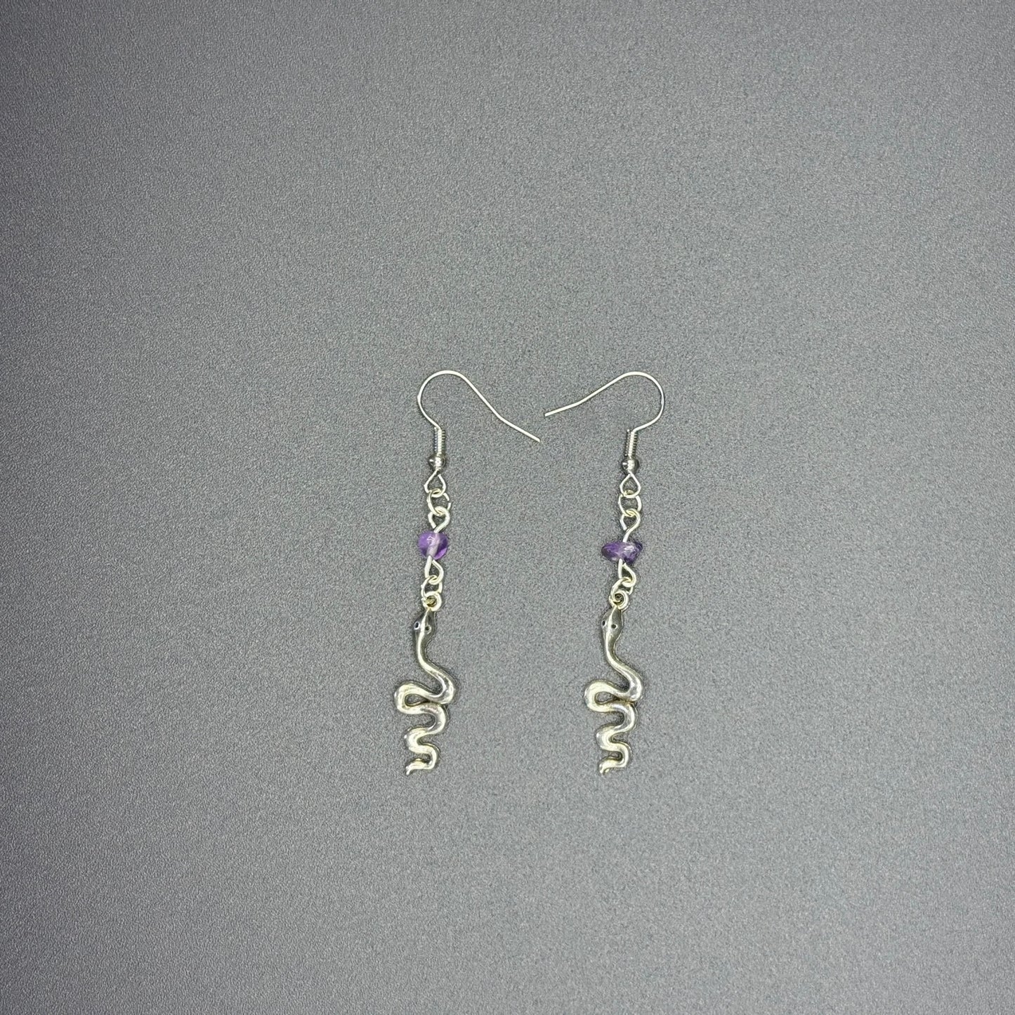 Boucles d’oreille serpent et améthyste